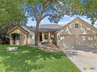 423 Elmwood Drive, New Braunfels, TX 78130
