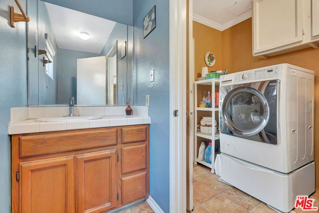 448 W 64th Street, Inglewood, CA 90302