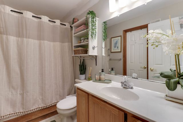 903 N Linden Street 207, Normal, IL 61761