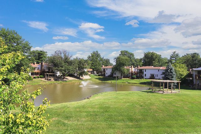 903 N Linden Street 207, Normal, IL 61761