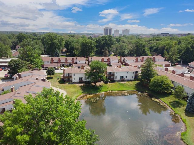 903 N Linden Street 207, Normal, IL 61761