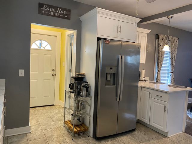 118 S FULTON Avenue, Waukegan, IL 60085