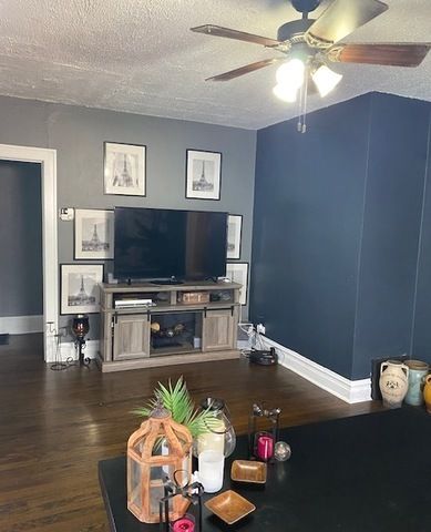 118 S FULTON Avenue, Waukegan, IL 60085