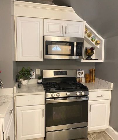 118 S FULTON Avenue, Waukegan, IL 60085