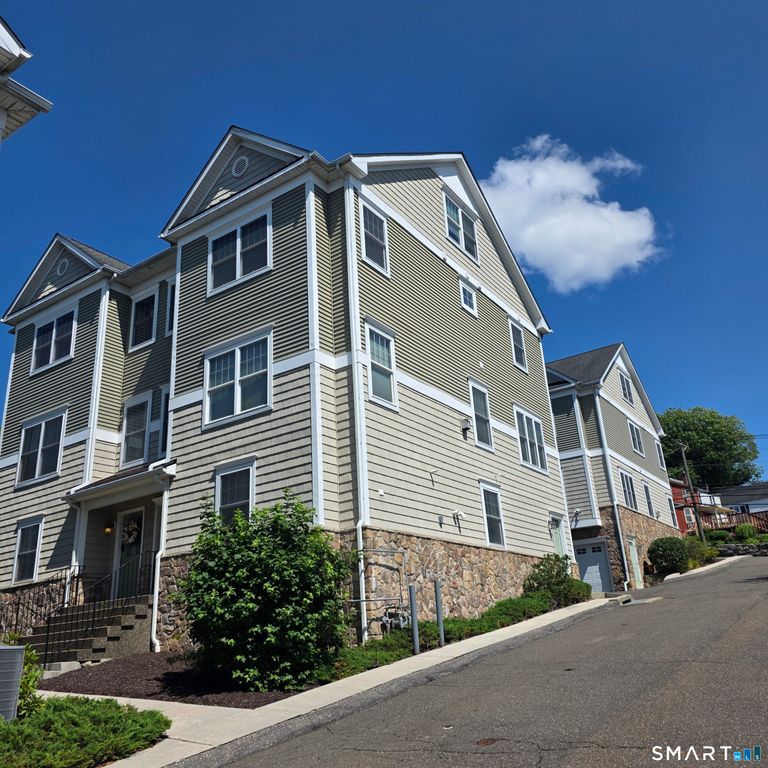 109 Park Avenue 4, Danbury, CT 06810
