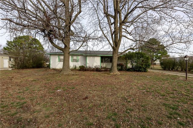 2605 N 2nd Street, Rogers, AR 72756