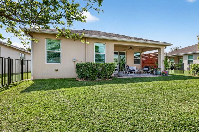 7246 SE Pine Valley Court, Hobe Sound, FL 33455