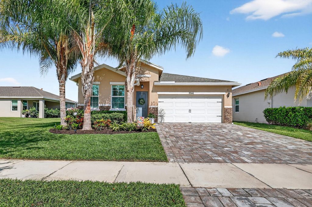 7246 SE Pine Valley Court, Hobe Sound, FL 33455
