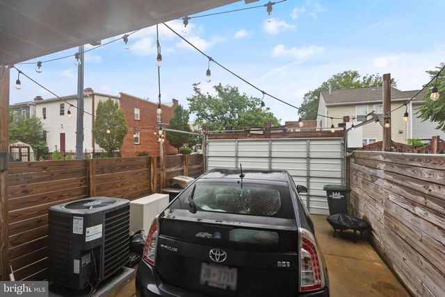 2000 E E STREET, Washington, DC 20002