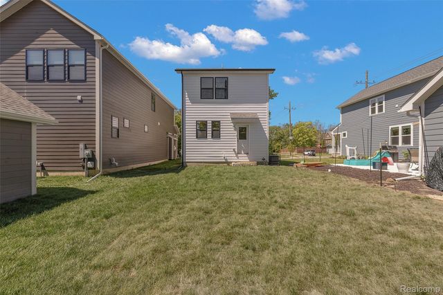 1482 Fischer Street, Detroit, MI 48214