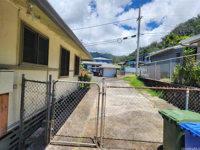 1703 Mahani Loop, Honolulu, HI 96819