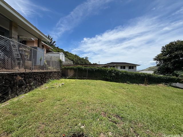 1703 Mahani Loop, Honolulu, HI 96819
