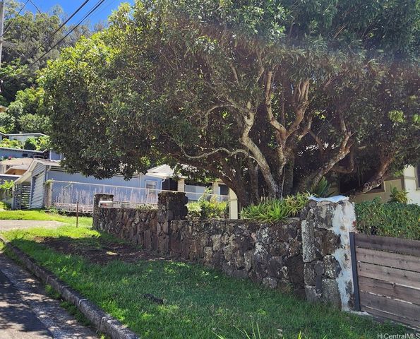 1703 Mahani Loop, Honolulu, HI 96819