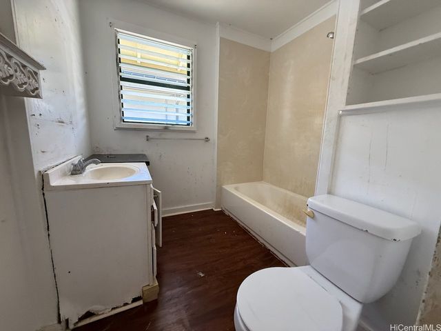 1703 Mahani Loop, Honolulu, HI 96819