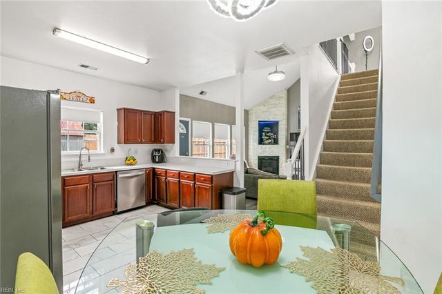 3721 Bay CRES, Chesapeake, VA 23321