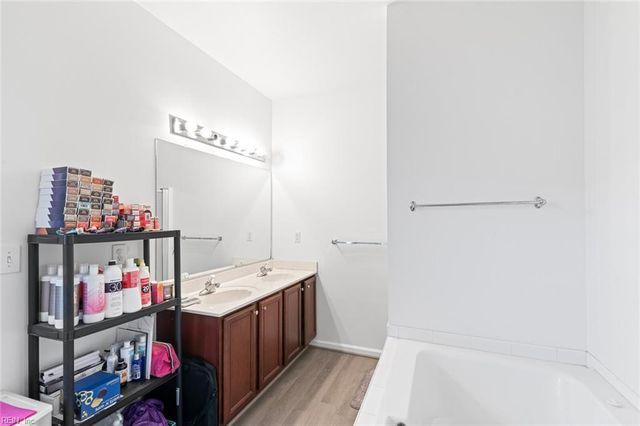 3721 Bay CRES, Chesapeake, VA 23321