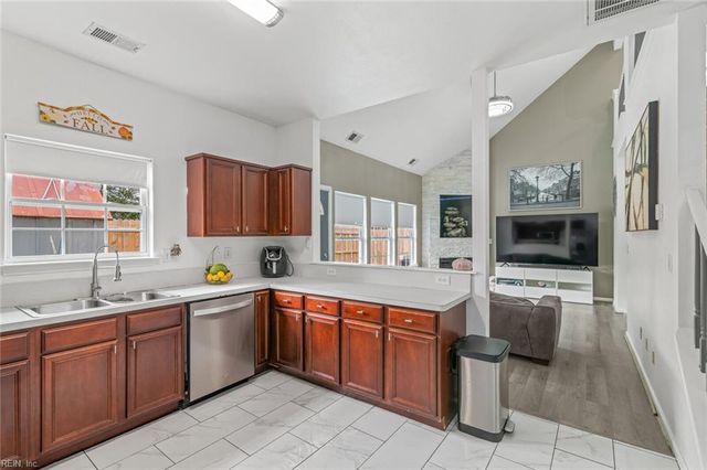 3721 Bay CRES, Chesapeake, VA 23321
