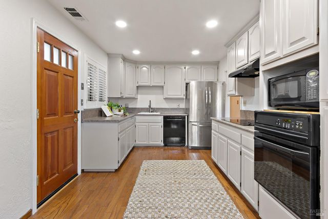 443 Baywood Dr, Vallejo, CA 94591