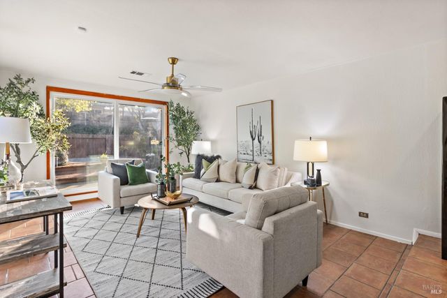 443 Baywood Dr, Vallejo, CA 94591