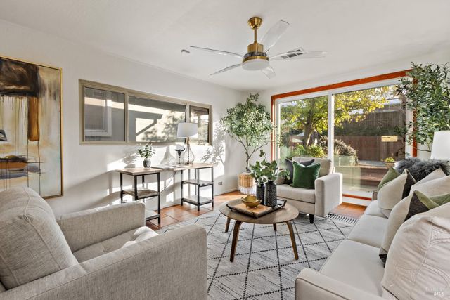 443 Baywood Dr, Vallejo, CA 94591