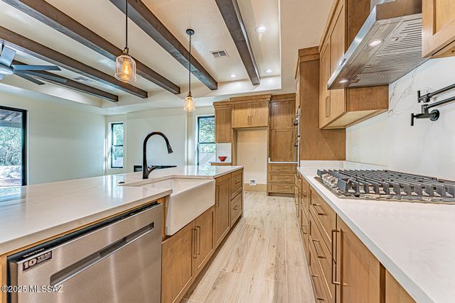 15 Calle Maria Elena, Tubac, AZ 85646