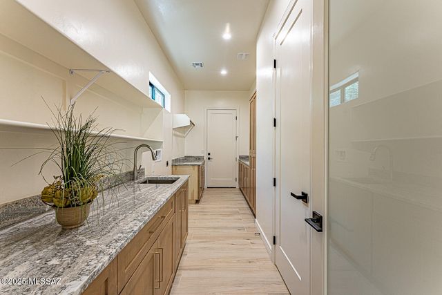 15 Calle Maria Elena, Tubac, AZ 85646