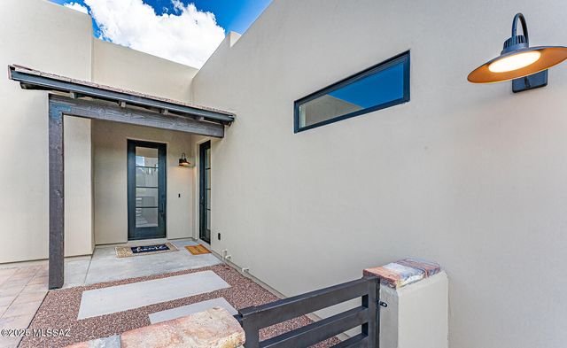 15 Calle Maria Elena, Tubac, AZ 85646