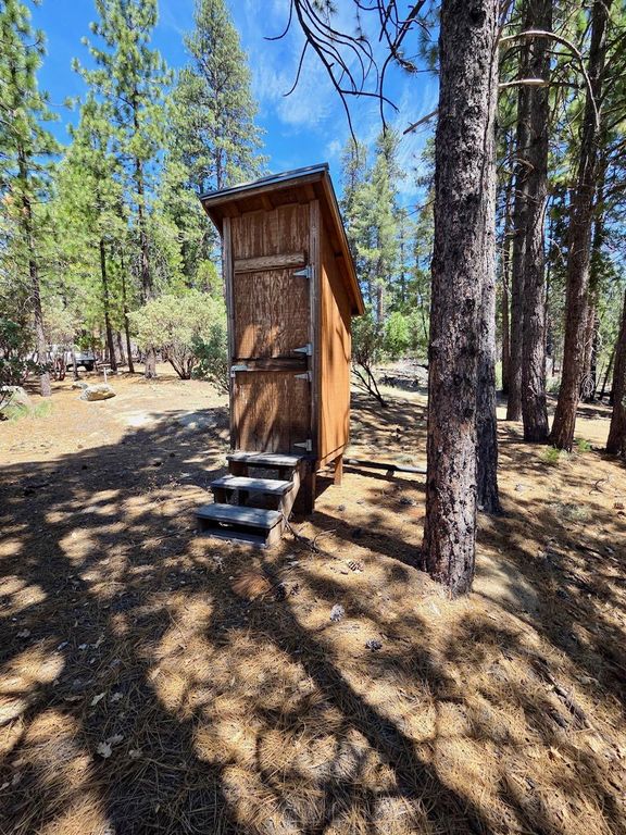 Image 30 of property listing at 167 Pine Cone Path, North Fork, CA 93643