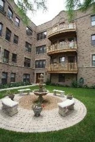 5726 N Mozart Street 2B, Chicago, IL 60659