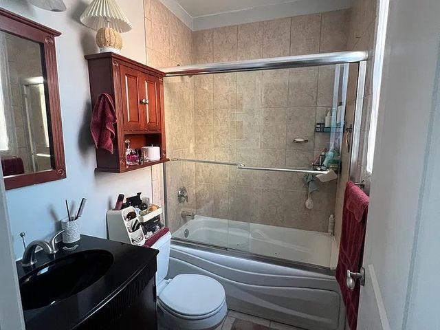 5726 N Mozart Street 2B, Chicago, IL 60659