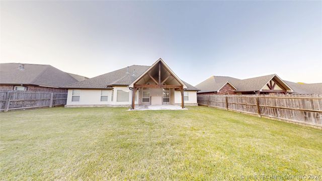 7408 E 83rd Street North, Owasso, OK 74055