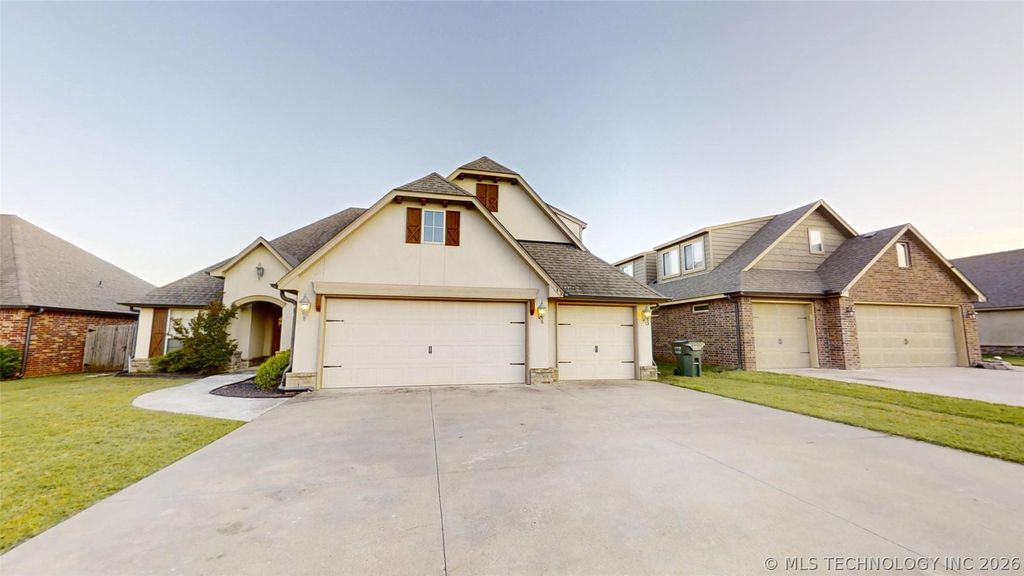 7408 E 83rd Street North, Owasso, OK 74055