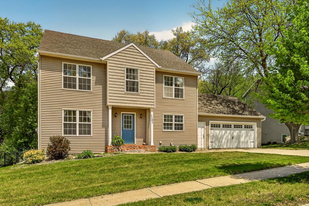 1101 Northway Lane NE, Rochester, MN 55906