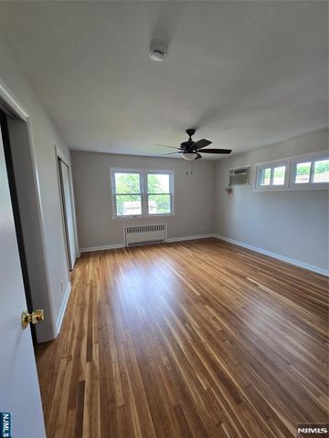 639 Oakdene Avenue 1, Ridgefield, NJ 07657