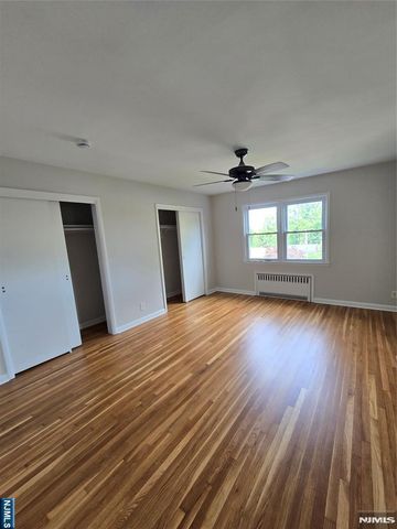 639 Oakdene Avenue 1, Ridgefield, NJ 07657