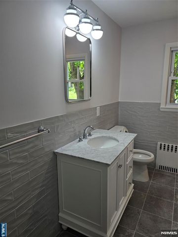 639 Oakdene Avenue 1, Ridgefield, NJ 07657