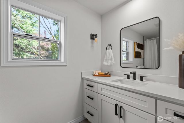 4181 42nd Avenue NE, Seattle, WA 98105