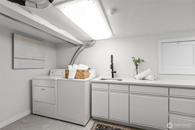 4181 42nd Avenue NE, Seattle, WA 98105