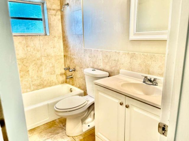 7608 NW 43rd Court, Coral Springs, FL 33065