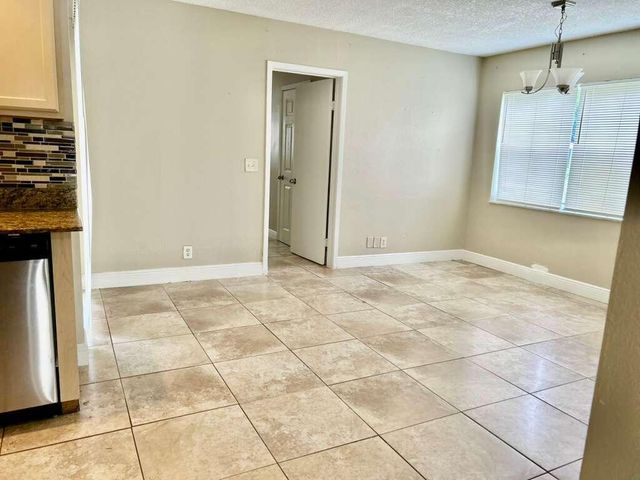 7608 NW 43rd Court, Coral Springs, FL 33065