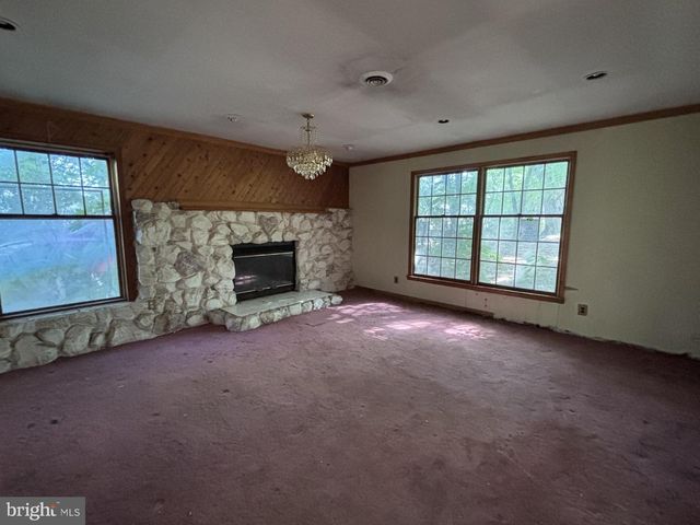 725 CENTRAL AVE, Franklinville, NJ 08322