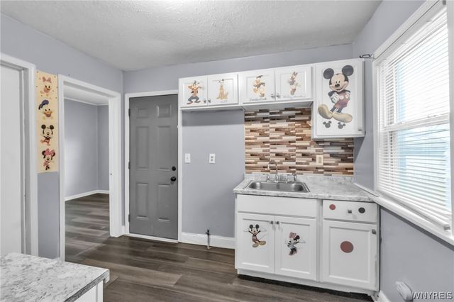 15 Blum Avenue, Buffalo, NY 14216