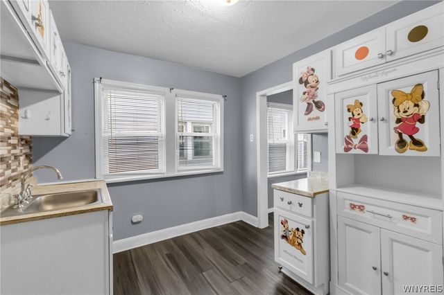 15 Blum Avenue, Buffalo, NY 14216