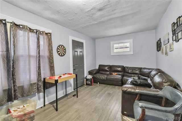 15 Blum Avenue, Buffalo, NY 14216