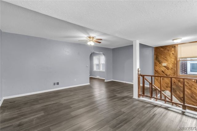 15 Blum Avenue, Buffalo, NY 14216