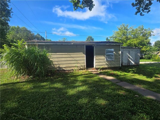 2113 Jefferson Street, Lexington, MO 64067