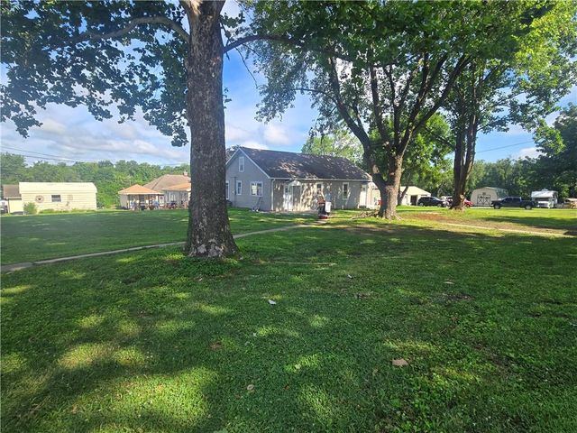 2113 Jefferson Street, Lexington, MO 64067