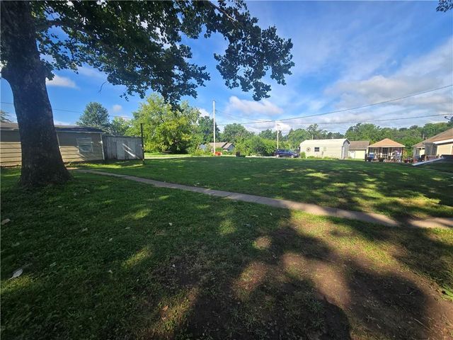 2113 Jefferson Street, Lexington, MO 64067