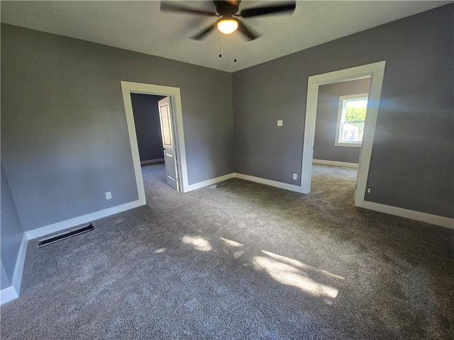 2113 Jefferson Street, Lexington, MO 64067