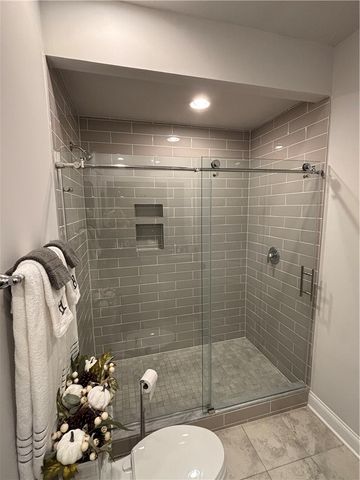 701 England Rd, Cranberry Twp, PA 16066